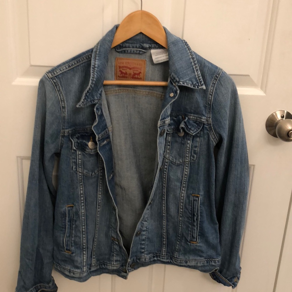 Small Levi’s denim jacket!